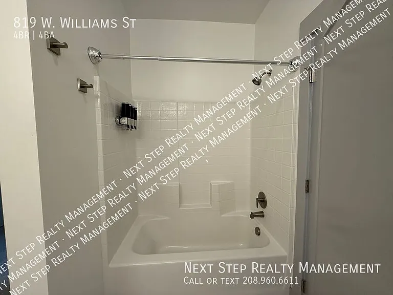 819 W Williams St — Photo 14