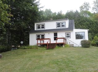 122 Ripley Rd, Saint Albans, ME 04971