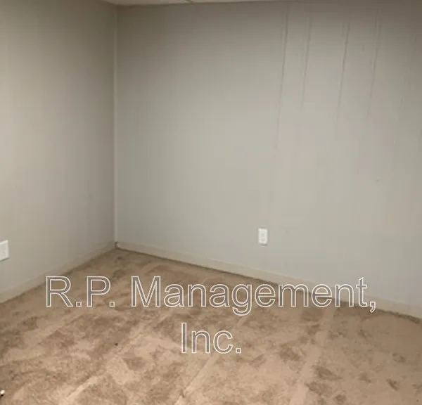 5117 Washington St NE — Photo 11