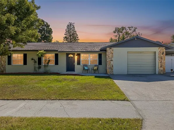 5003 Presidential St, Seffner, FL 33584