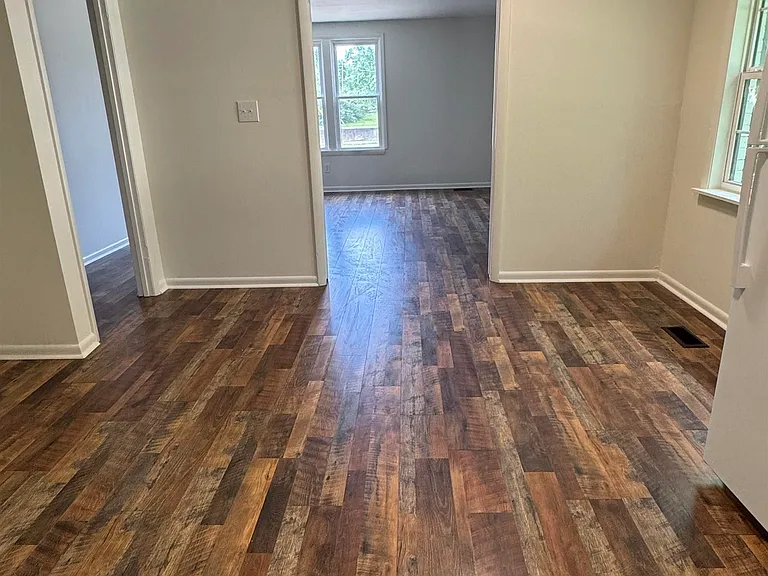 1114 Oakwood Ave NE #A — Photo 4