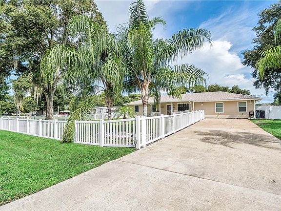 2nd image of 515 Lakeside Blvd