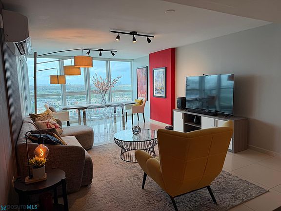 4th image of 48 Avenue Munoz Riv #1606