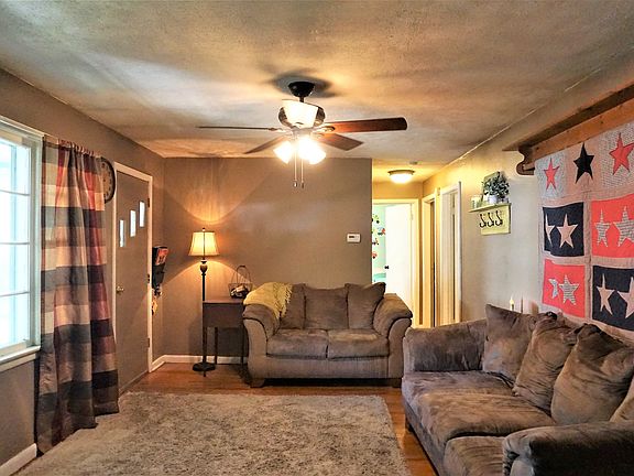5th image of 1106 Roselawn Dr