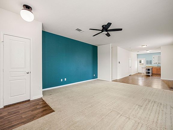 3rd image of 6822 Dayridge Ln