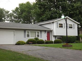 72 Crimson Bramble Rd, Rochester, NY 14623
