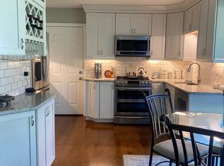 7317 Hogarth St, Springfield, VA 22151