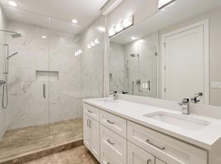 236 S Racine Ave #403, Chicago, IL 60607