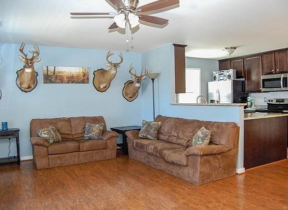 3rd image of 9442 Barrett Pl