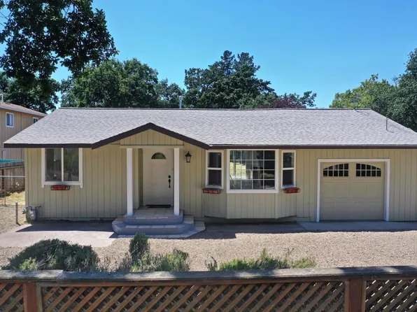 1208 Lloyd Avenue, Santa Rosa, CA 95407