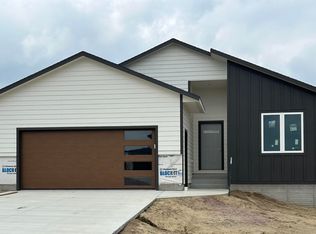 409 Nichole Cv, Baltic, SD 57003