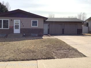 774 Custer St, Dickinson, ND 58601