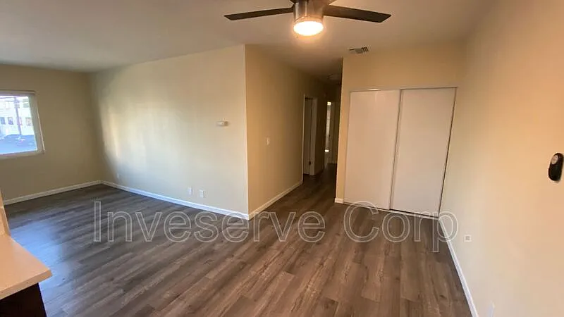 2 bed, 2.0 bath, 1000 sqft, $2,350 — Photo 4