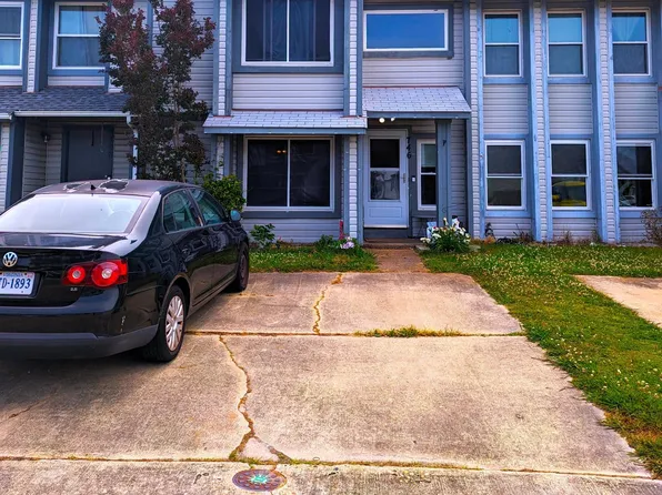 746 Quesnel Dr, Virginia Beach, VA 23454