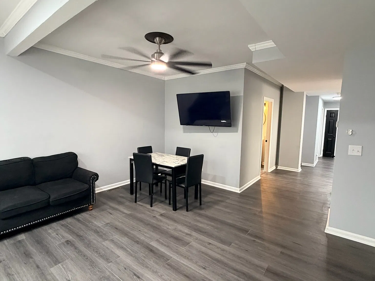 208 Westcott St — Photo 4