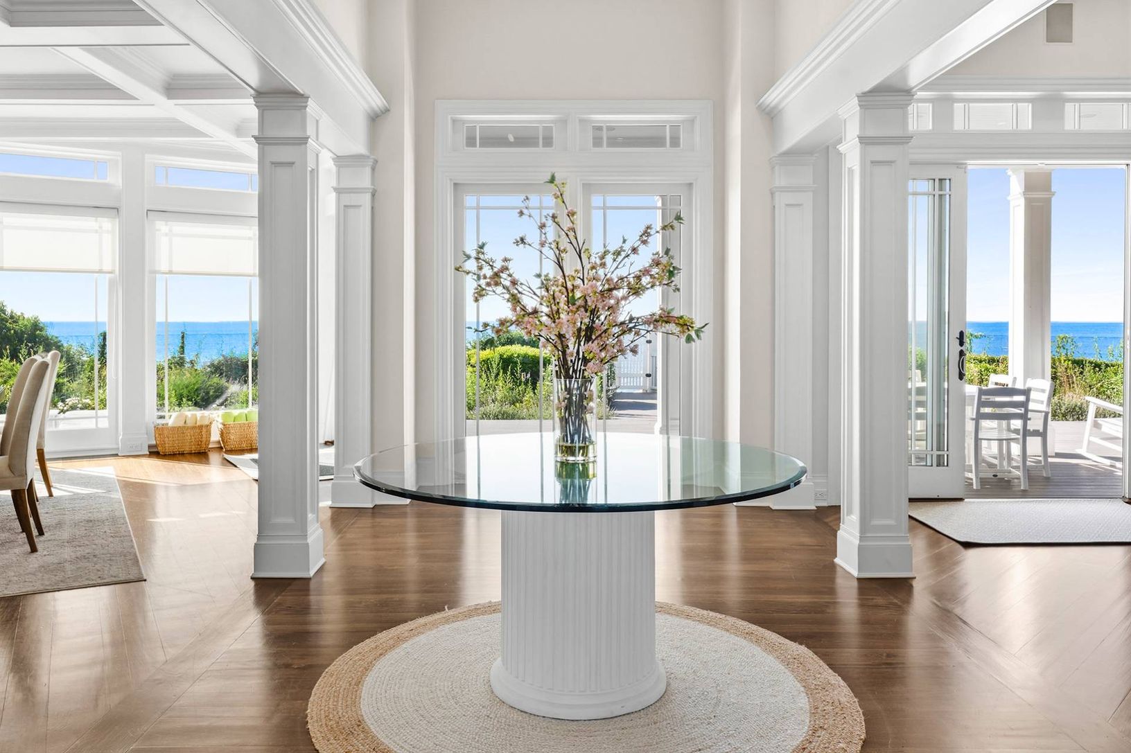  Welcome Waterfront Living