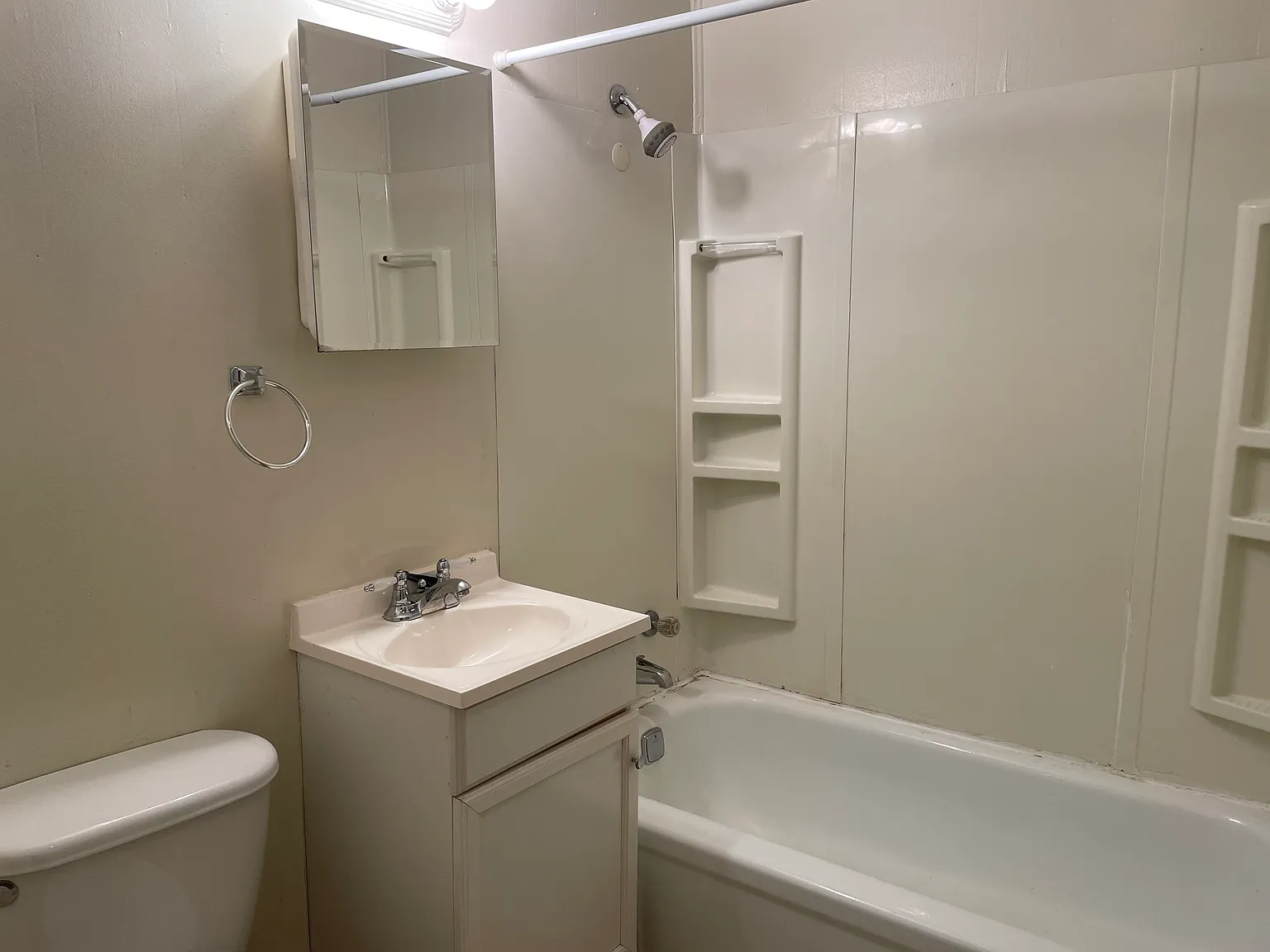 2 bed, $700 — Photo 3