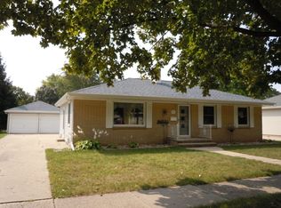 949 E Lindbergh St, Appleton, WI 54911