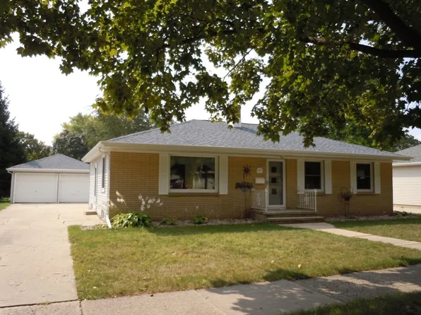 949 E Lindbergh St, Appleton, WI 54911