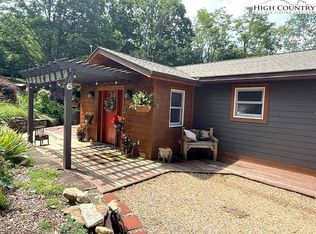 88 Covered Bridge Rd, Banner Elk, NC 28604