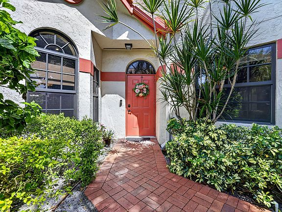 2nd image of 7548 Lexington Club Boulevard Apt A