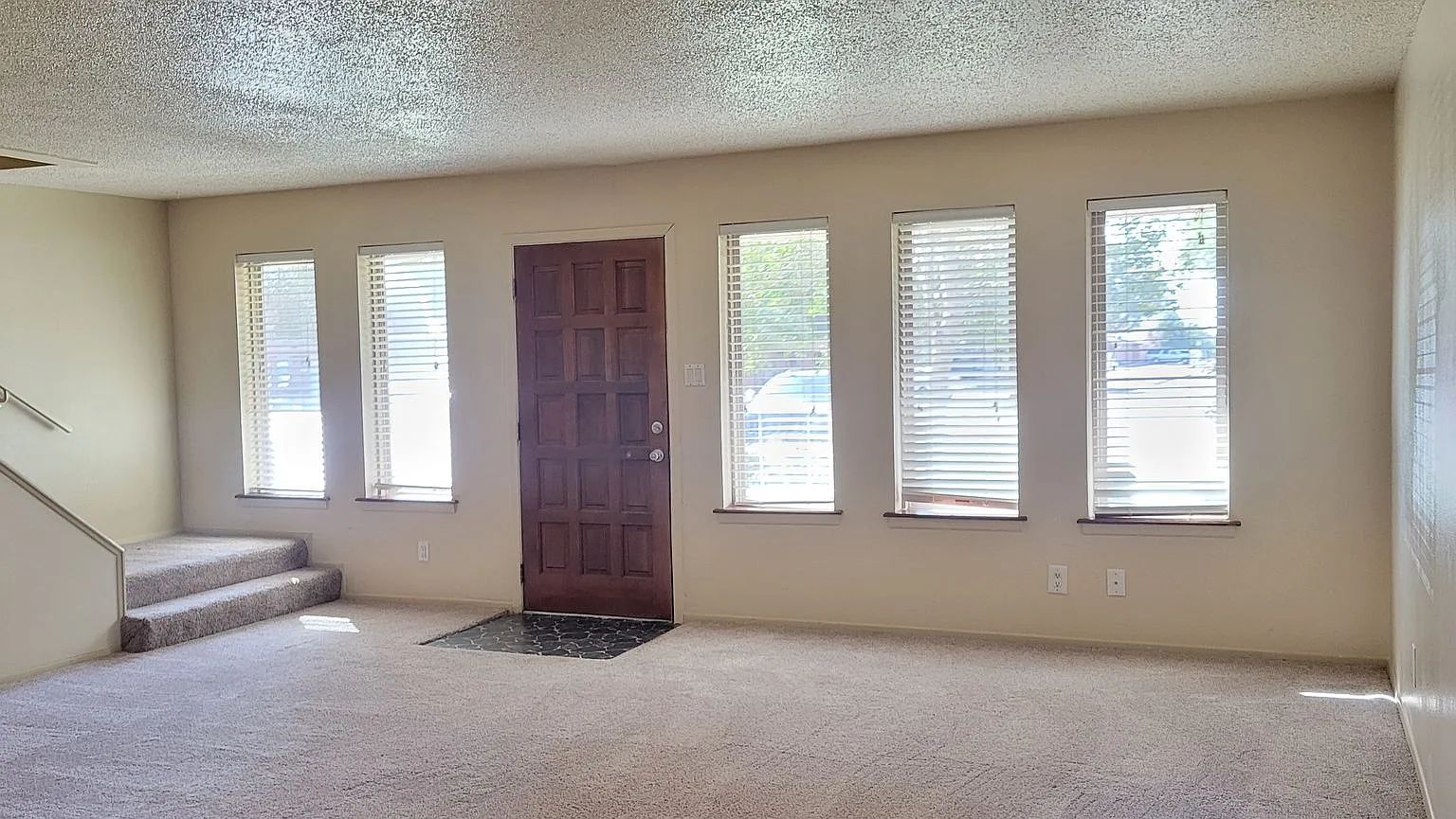 Colonial Park Condo — Photo 2