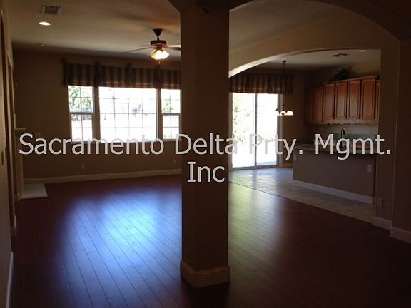 5th image of 2202 Palomino Ct