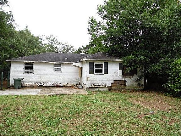 3rd image of 3808 W Lee St