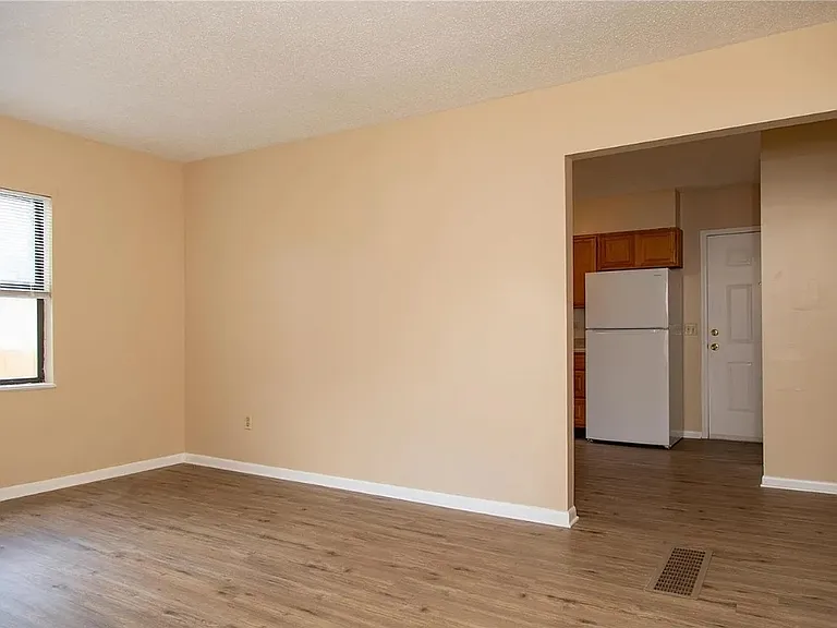 3008 Pasteur Ave — Photo 5