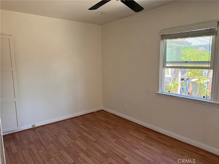 3017 W Victory Blvd — Photo 14