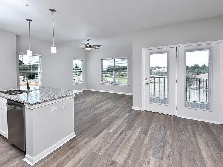 Grand Oaks Apartments — Photo 20
