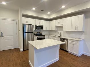 52 Barnum Ave #212, Pt Jefferson, NY 11777