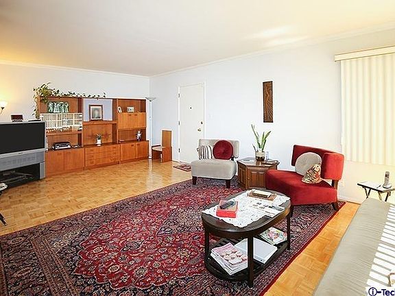 3rd image of 1233 N Columbus Ave APT 1D