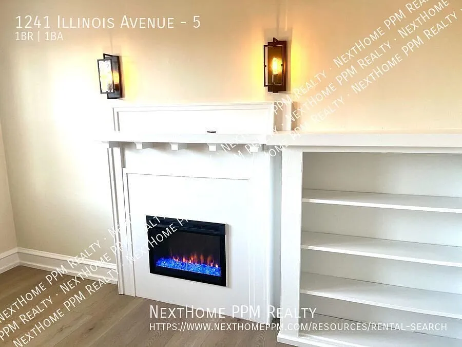 Updated large one bedroom in the heart of Dormont, in unit laundry and so much more — Photo 4