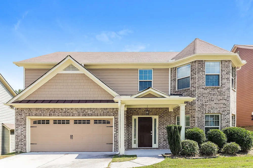 4 bed, 2.5 bath, 2480 sqft, $2,225 — Photo 1