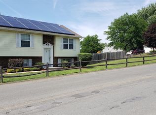 3 Stanton St, Troy, NY 12180