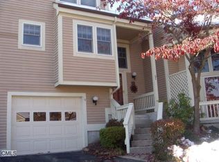 34 Brittania Dr, Danbury, CT 06811