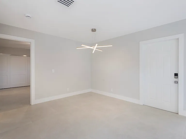 7 Crossings Cir #H — Photo 3