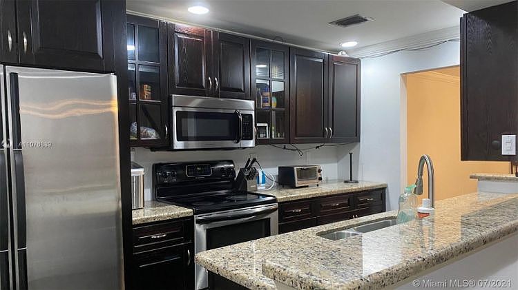 1st image of 8252 NW 9th St #4