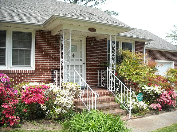 4th image of 302 Sarazen Dr