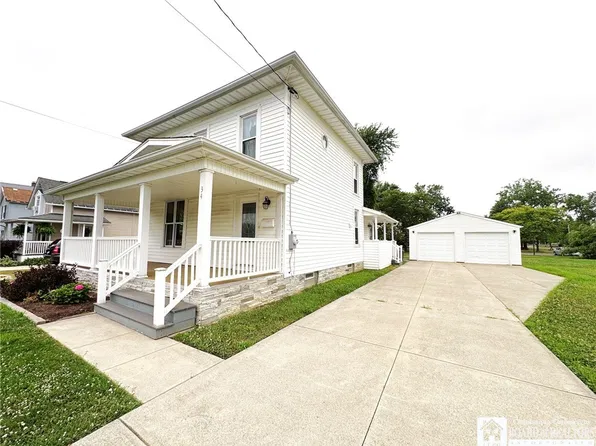 34 Newton St, Dunkirk, NY 14048