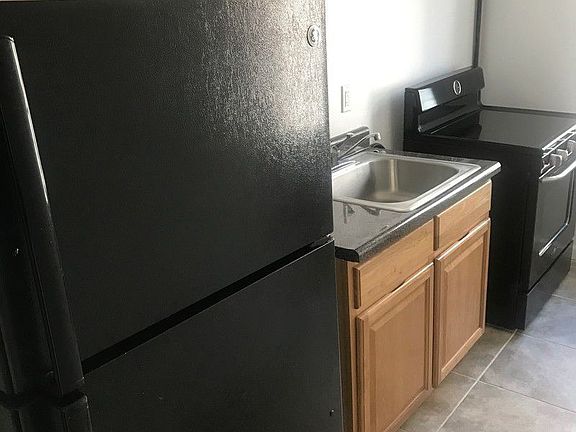 5th image of 165 Sherman Ave APT 5N