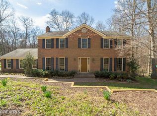 3222 Miller Heights Rd, Oakton, VA 22124