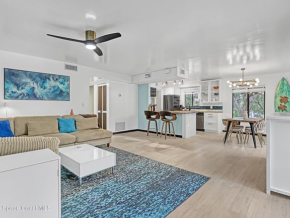 5th image of 200 International Dr APT 412