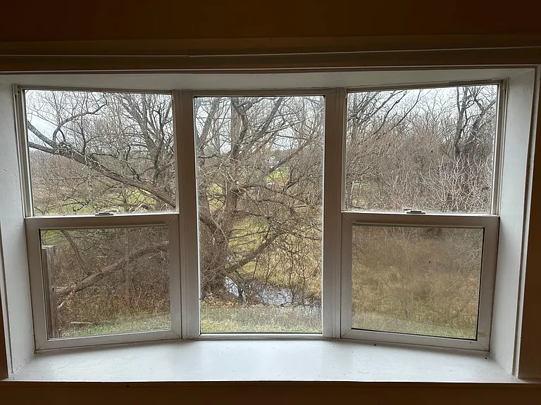 bay window in bedroom