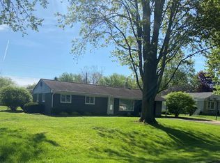 6372 Peach Dr, Clarkston, MI 48346