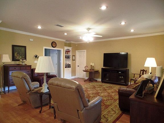 3rd image of 1455 Martin Ln