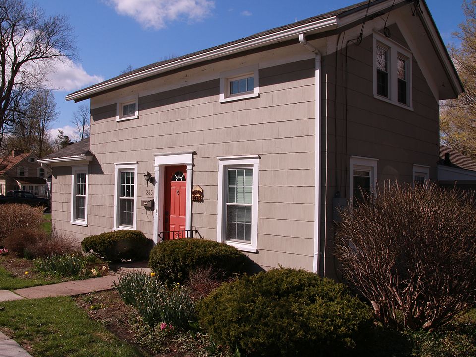 1st image of 235 Salt Springs St