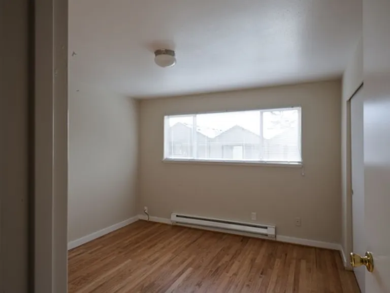 7700 12th Ave SW — Photo 4
