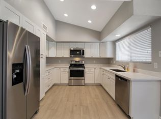 2641 E Rockledge Rd, Phoenix, AZ 85048